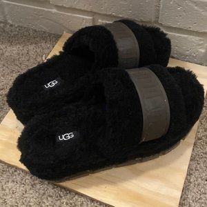 Uggs platform slippers/slides